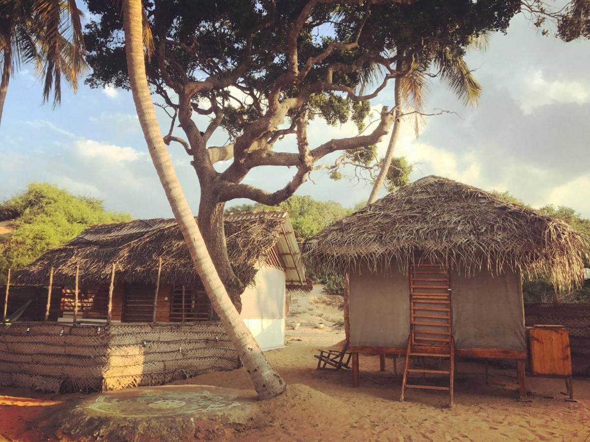 Upali Beach Surf Resort & Cafe Arugam Bay Luaran gambar