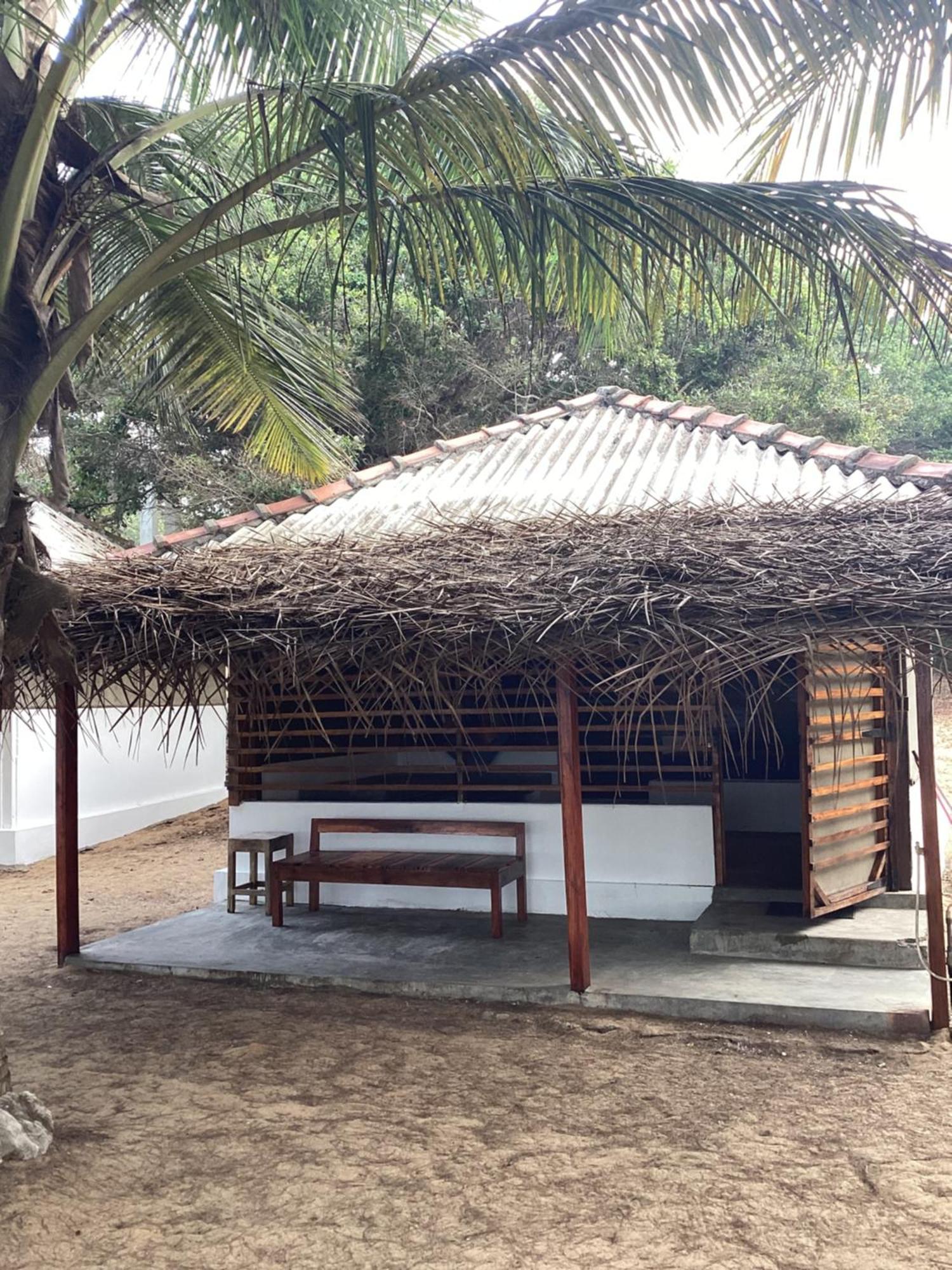 Upali Beach Surf Resort & Cafe Arugam Bay Luaran gambar